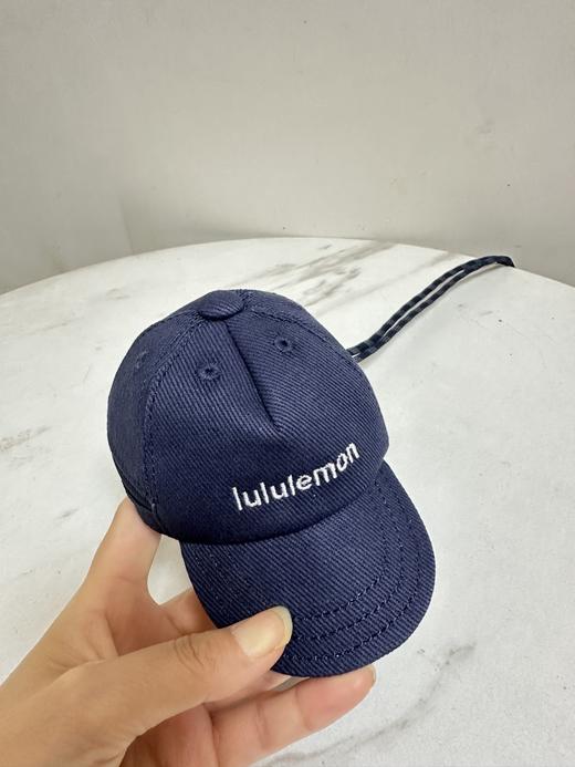 点此购买 Lululemon Ball Cap Nano可爱帽子零钱包包 sz 324096 商品图5