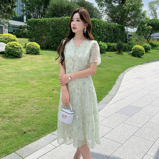 奢姿大码女装2025夏季木耳边减龄V领连衣裙胖妹妹碎花时尚裙子9952853144 商品图2