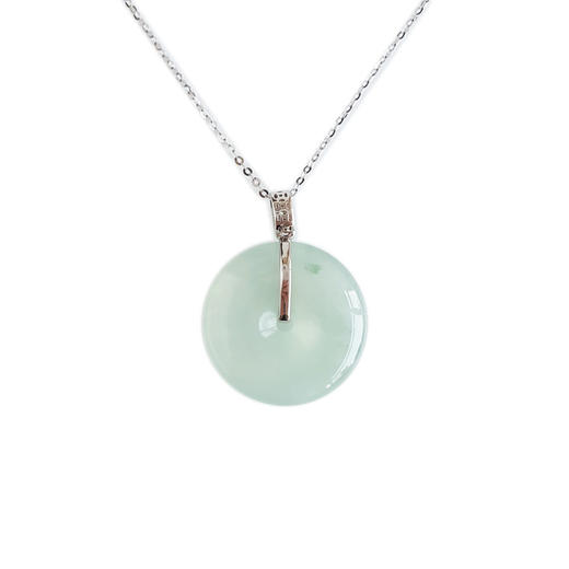 【天然正品】A货翡翠AU750白金镶天然细腻冰种平安扣翡翠吊坠项链27.7*21.5*5.4MM（皆取最大值）女士现售价：2880！090725NJM09 商品图0