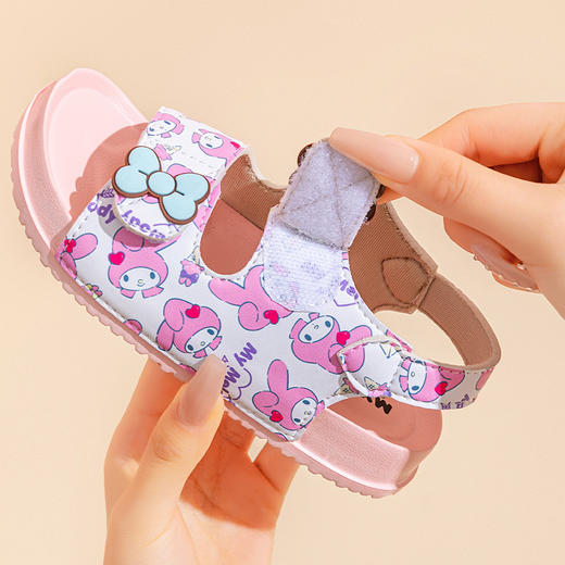 【有颜有趣，呆萌形象，好看好穿】三丽鸥夏季新款 卡通魔术扣凉鞋 女童沙滩一字凉拖鞋 中童库洛米鞋子-QA 商品图1