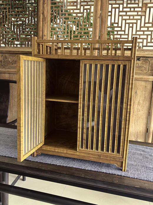 楠木竖棂格茶柜 商品图13