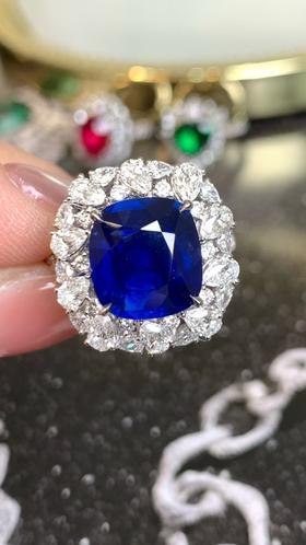 5.47ct刻面蓝宝石戒指
