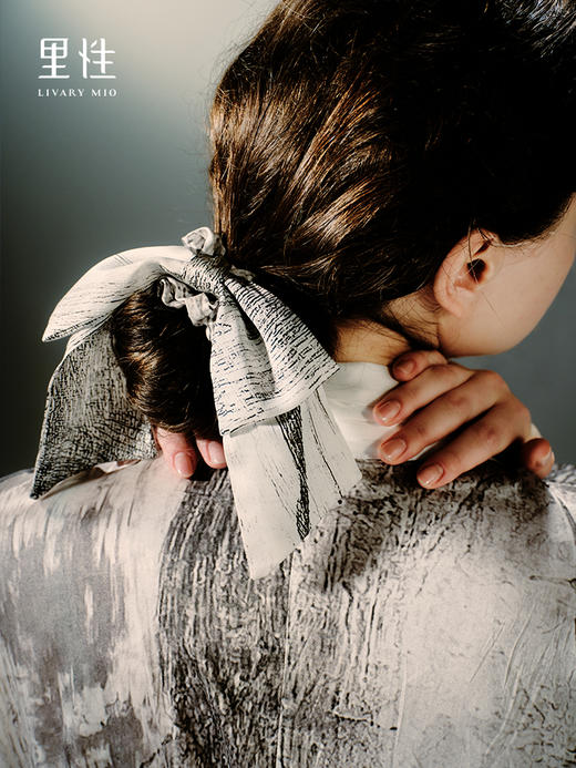 里性 LIVARY MIO 艺术家杨婉联名限定礼盒发圈真丝发圈日夜套装 商品图0