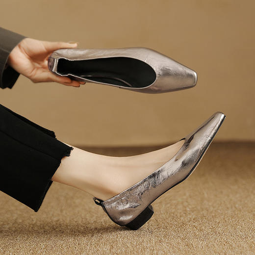 【预售5天】枪色浅口单鞋方头，法式低跟小皮鞋百搭软皮奶奶鞋LG&82-1108 商品图2