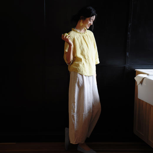 绽放409朵/【莫兰迪系列】色织亚麻小方格高支雨露耳领毛边套头小衫女 商品图1