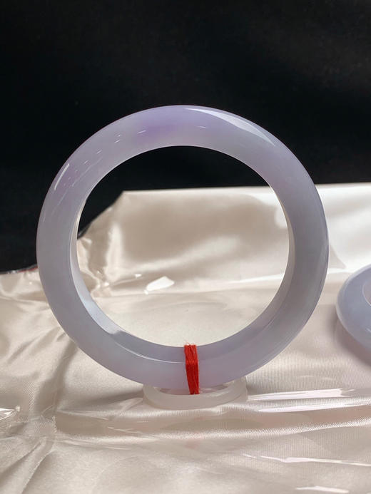 620476，61圈口，糯冰飘紫正圈平安镯，淡紫底飘紫罗兰色，种老水足 商品图0