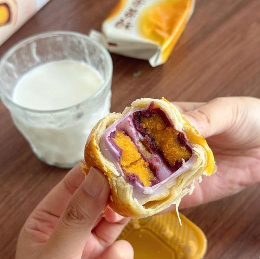 【新增蛋黄酥饼】【云南鲜花饼 预售3天】新鲜现烤新鲜发 手工现烤鲜花饼 玫瑰花香浓郁  酥软细腻  来自云南的浪漫~ 商品图1