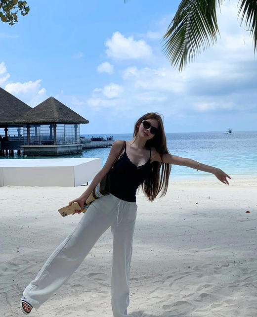 原厂皮𝐦𝐢𝐮 拉菲草编织包 商品图3