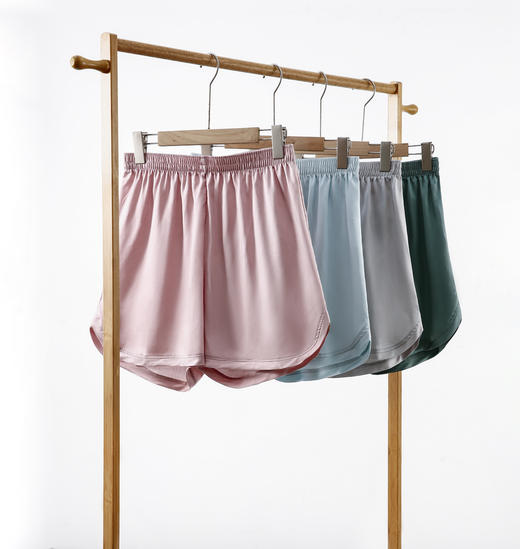 玛万生活MAWALIFE 100%兰精天丝A类高奢短裤，柔顺丝滑，清凉机洗不掉色（下单3-5天发） 商品图0