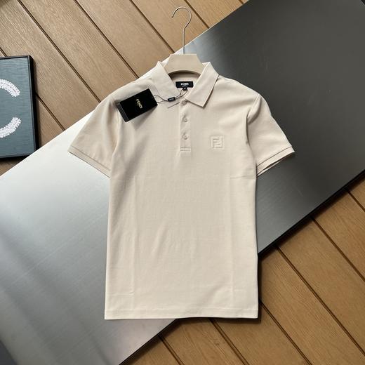 点此购买 芬迪夏季男士双F压花简标休闲短袖POLO衫 md 324167 商品图2