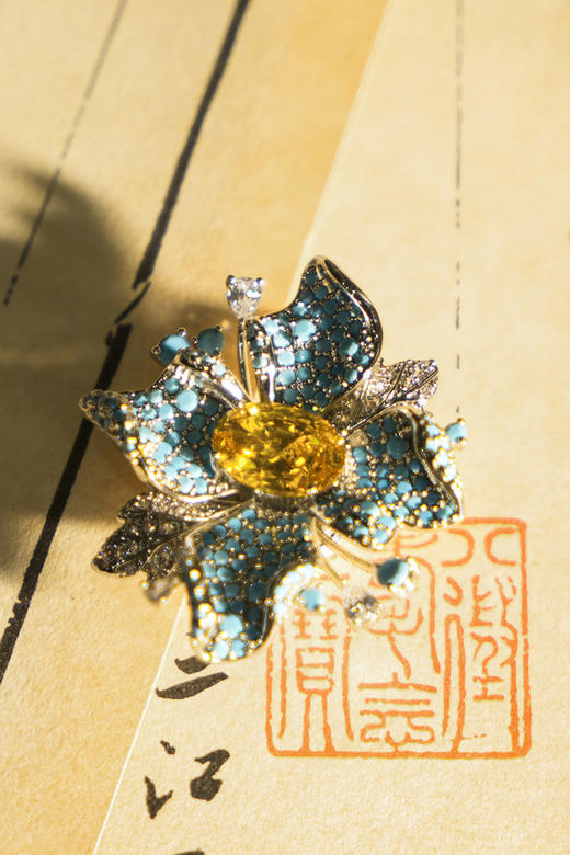 19周年满赠礼品#松石绿花朵胸针,流光溢彩的闪,磁铁吸扣不伤衣,更美丽~ 商品图5