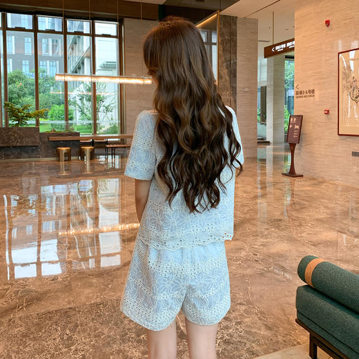 奢姿大码女装2025夏季圆领波西米亚风织带刺绣短袖加显瘦短裤套装9952922308 商品图3