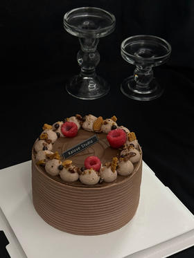 法芙娜巧克力榛果生日简约高级蛋糕