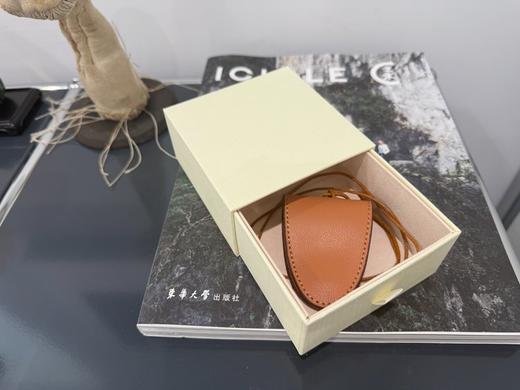 【高品质私服】【IC荔纹牛皮革眼镜挂绳】采用耐用牛皮材质，磁吸开合，防止眼镜掉落，方便携带G1458-CC【无标出货 介意慎拍】 商品图12