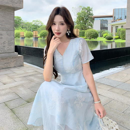 奢姿大码女装2025夏季V领波西米亚风时尚连衣裙胖妹妹印花裙子9952822272 商品图0