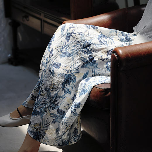 绽放女装411朵/【莫兰迪系列】双支数亚麻底布印花松紧腰半身裙女 商品图1