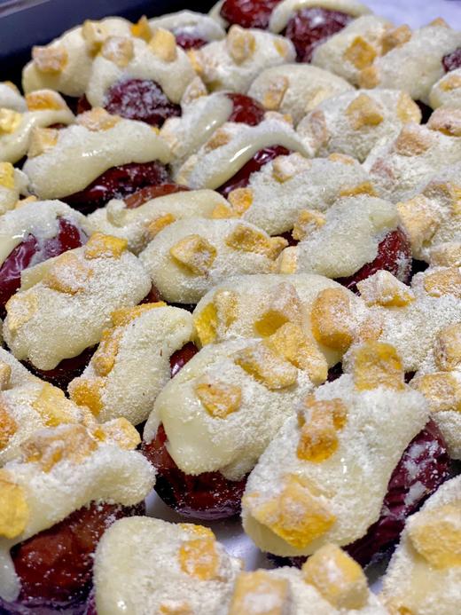 花样奶枣，好吃好看，赏心悦目，又有红枣的醇香甘甜，还有奶香十足的奶酱诱惑，再配上不同口味的搭配呈现出不同的美妙滋味！果干酥脆、肉松咸香、抹茶清新！ 商品图2