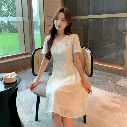 奢姿大码女装2026夏季减龄绣花连衣裙胖妹妹蝴蝶结绑带时尚裙子9952822191 商品图0