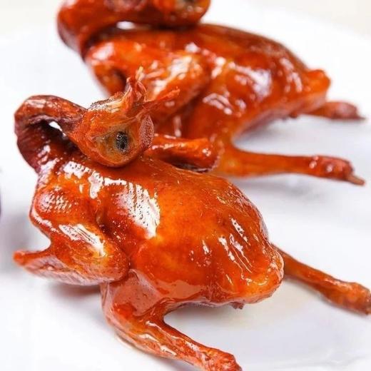 暑期福利团️99秒杀3只烤乳鸽潮管家红烧乳鸽一鸽胜九鸡精选4周龄鲜嫩乳鸽外皮焦糖脆到炸裂肉嫩爆汁一撕就脱骨薄到透光的脆皮基地直邮 商品图0