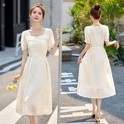 方领泡泡袖高腰显瘦，刺绣亮片气质连衣裙HR-LDB2806 商品图2