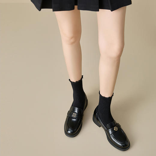 【限时秒杀】西遇法式乐福鞋女新款秋季瘦版山茶花通勤低跟单鞋棕色小皮鞋V0047881/V0047621 商品图5