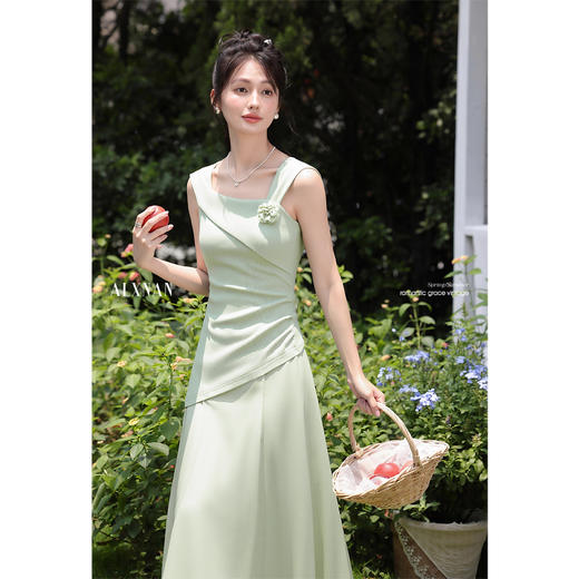 鹿向南「茶茉次方」法式浅绿色吊带连衣裙女夏季收腰显瘦气质裙子DYL661765 商品图1