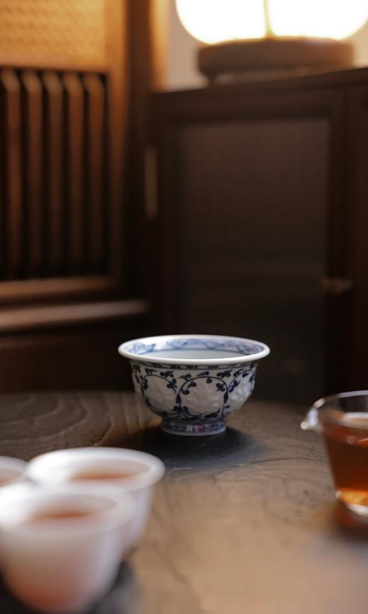 【怀宣临古】堆雕缠枝莲大压手杯 满容约140cc 商品图1