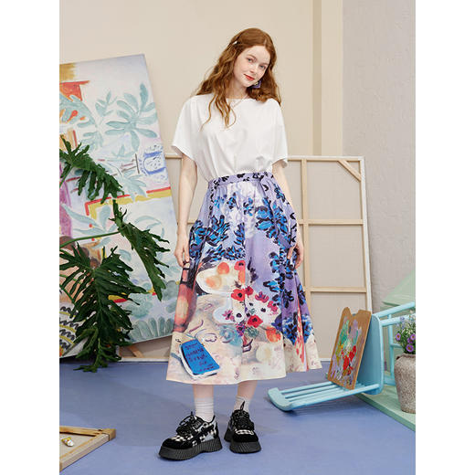 两三事 海岛假日 2025夏季新款文艺风油画印花背带裙a字半身裙 商品图1