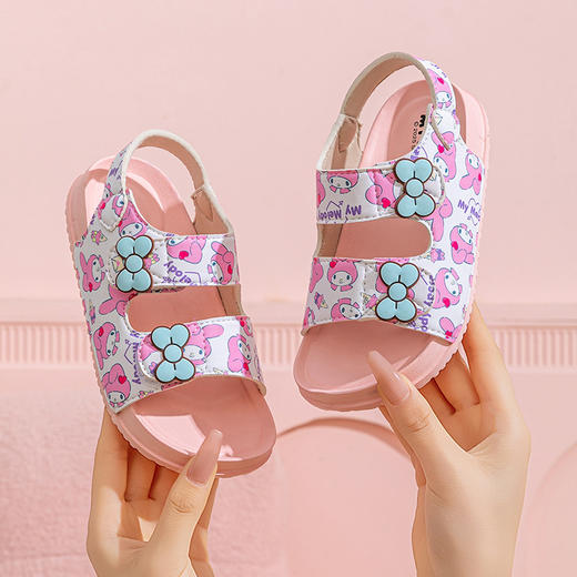 【有颜有趣，呆萌形象，好看好穿】三丽鸥夏季新款 卡通魔术扣凉鞋 女童沙滩一字凉拖鞋 中童库洛米鞋子-QA 商品图5