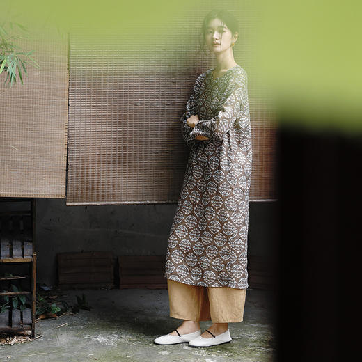 绽放旅行女装412朵/【莫兰迪系列】双支数亚麻底布印花长袖连衣裙 商品图3