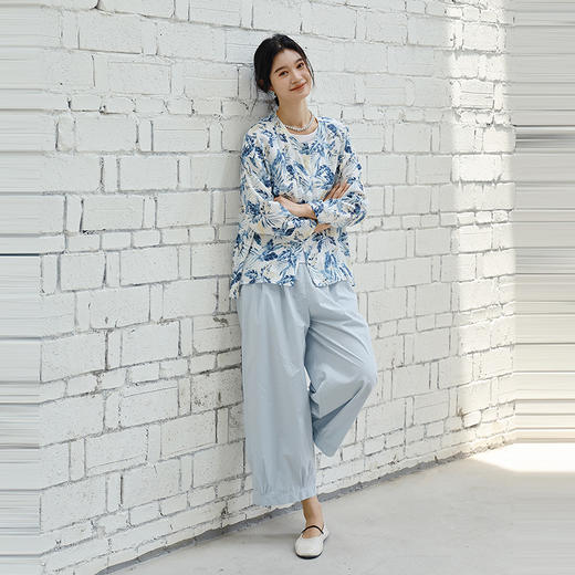 绽放女装410朵/【莫兰迪系列】双支数亚麻底布印花防晒开衫短外套 商品图3