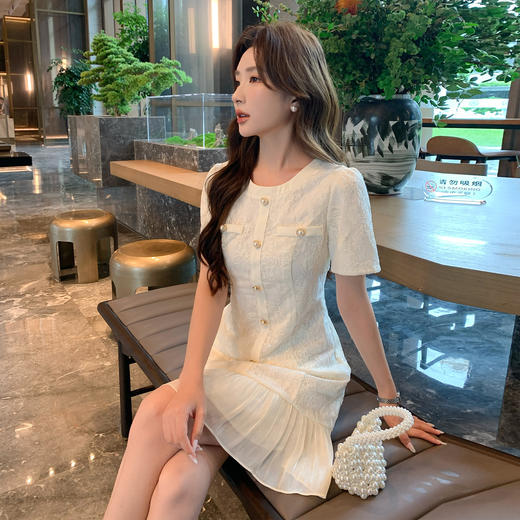 奢姿大码女装2026夏季优雅圆领刺绣连衣裙胖妹妹珍珠纽扣设计裙子9952890600 商品图0