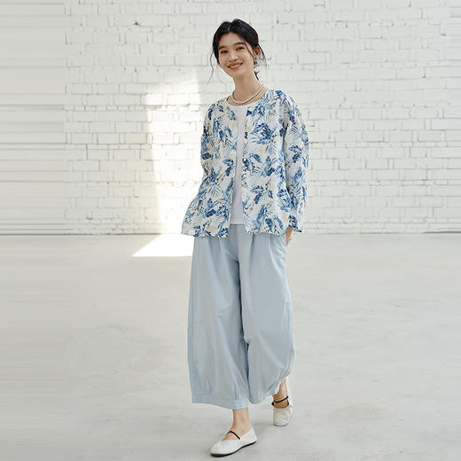 绽放女装410朵/【莫兰迪系列】双支数亚麻底布印花防晒开衫短外套 商品图2