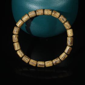 BC.ZT7.11-2    马泥涝(桶珠)，6.01g