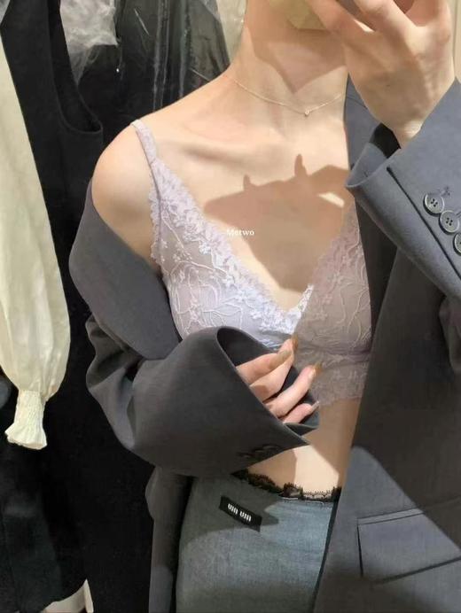 Metwo#法式蕾丝超薄【法式纯欲风🔥紫色蕾丝美背Bra】119元抢2件秒入❗超薄舒适不变形，叠穿内搭美到窒息💜断货王刚补仓，手慢无！ 商品图7