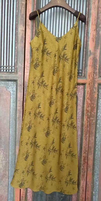 盛唐牡丹| 文竹醋酸吊带裙 商品图0