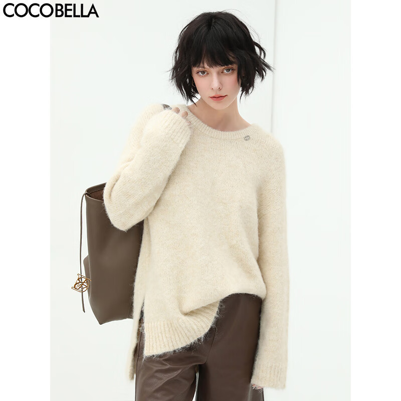 【有赞】COCOBELLA治愈系金属标蓬松软糯毛衣女宽松开叉亲肤针织衫MZ551D