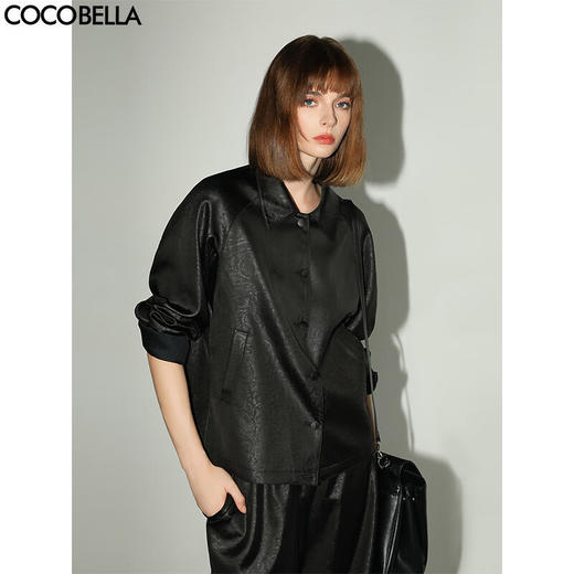 COCOBELLA静奢风压花暗纹短外套女秋通勤垂坠翻领夹克SC0049 商品图0