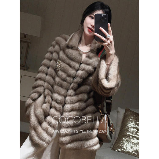 COCOBELLA轻奢仿天鹅绒水貂原色环保皮草外套御寒大衣FU3095 商品图0