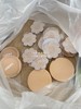 CK&OI出口原单0013#CK&OI蕾丝胸贴，不透不凸点，3款混合轻松搭配，每盒15对超大分量，生物胶贴心设计，撕下无残留✨让你自在清爽一整天！ 商品缩略图7