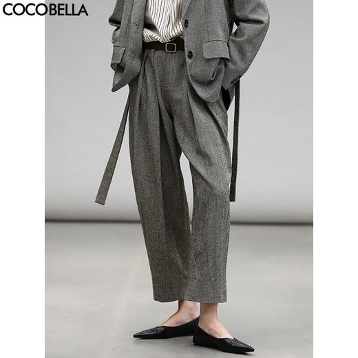 【有赞】COCOBELLA提花人字纹老钱风奶奶裤手工立体双褶休闲裤PA7037 商品图0