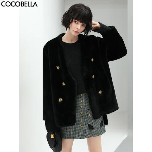 COCOBELLA丰盈毛感环保皮草外套高奢双排扣气质裸领大衣WL56B 商品图0