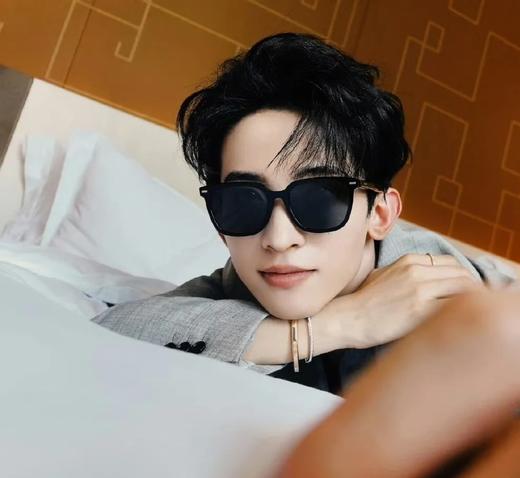 正品男女同款暴龙高清偏光防晒太阳墨镜 商品图1