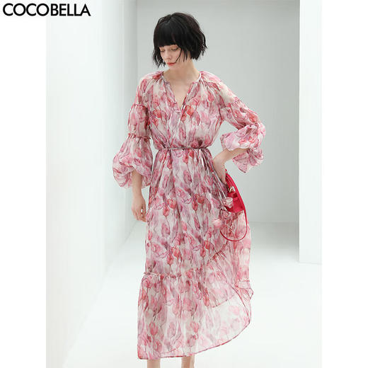 COCOBELLA度假风玫瑰花苞腰绳印花雪纺连衣裙吊带裙两件套FR176-2 商品图0