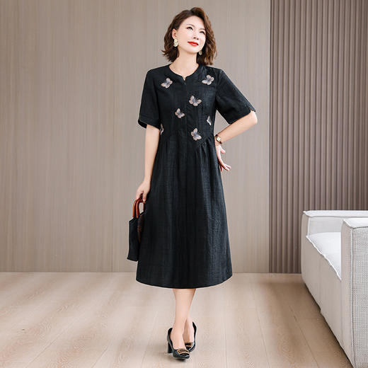 A9010 气质减龄时尚刺绣蝴蝶连衣裙 商品图1