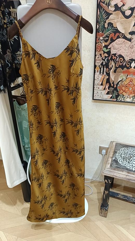 盛唐牡丹| 文竹醋酸吊带裙 商品图1