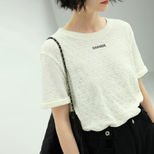 COCOBELLA质感肌理时尚针织字母短袖T恤女舒适半袖上衣TS623 商品图0