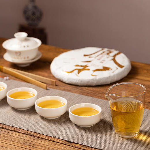 凤宁号【建厂纪念饼·凤起】普洱生茶饼357克/饼 商品图4