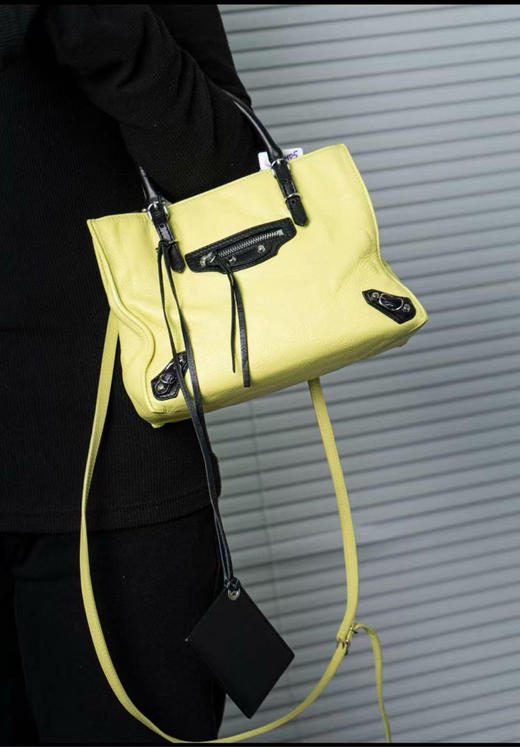 巴黎世家 拼色 牛皮 柠檬黄拼黑 机车包 商品图3