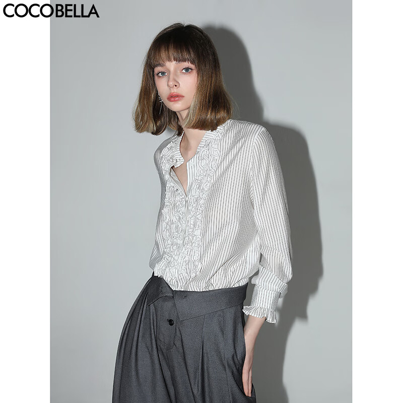 【限时秒杀】COCOBELLA重工立体木耳边立领条纹衬衫早秋花苞袖衬衣SR3033